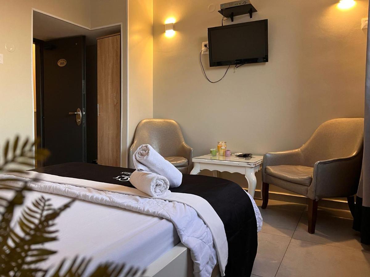 Motel Hofim Bat Yam Exterior photo