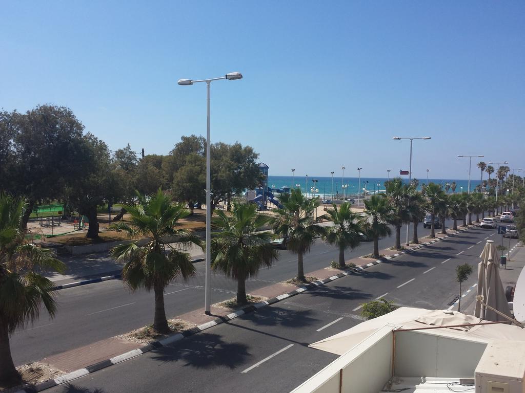Motel Hofim Bat Yam Exterior photo