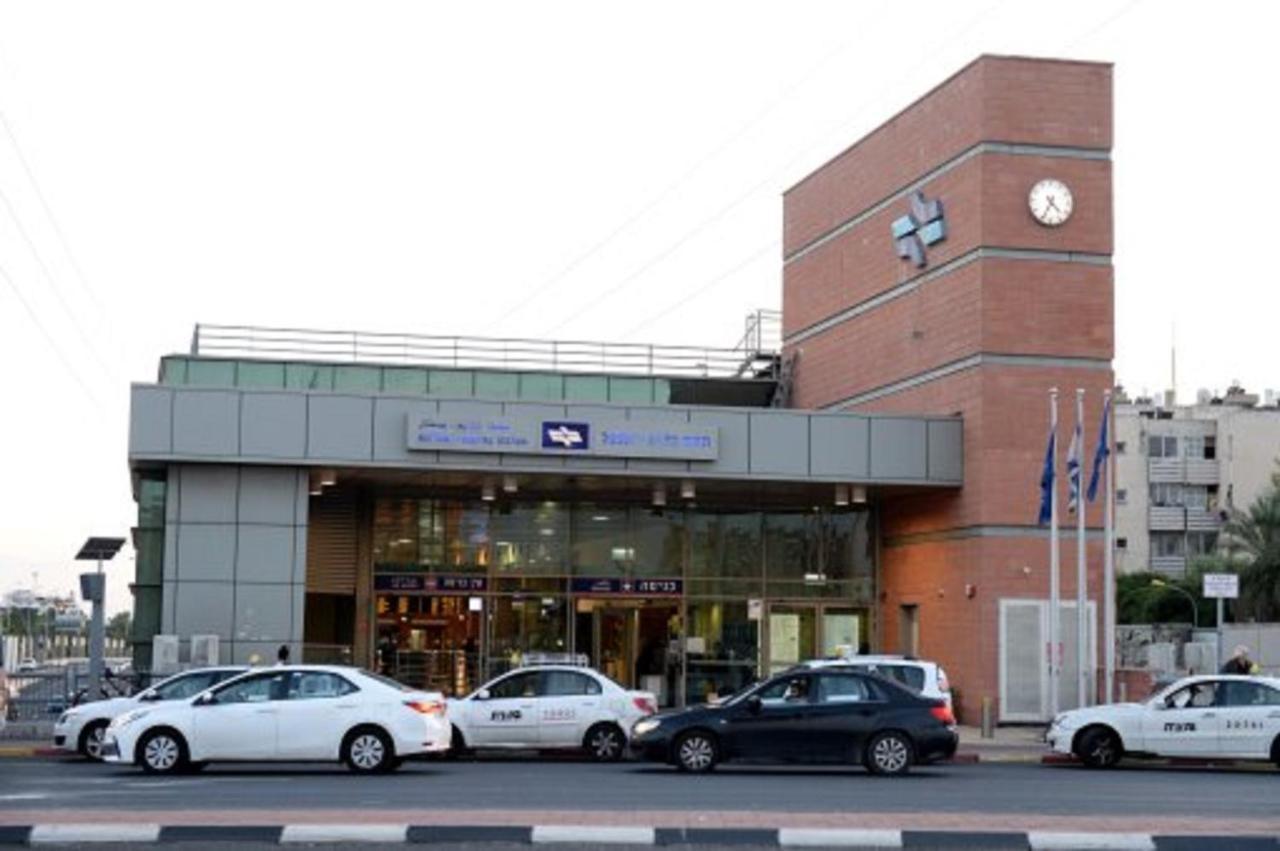 Motel Hofim Bat Yam Exterior photo